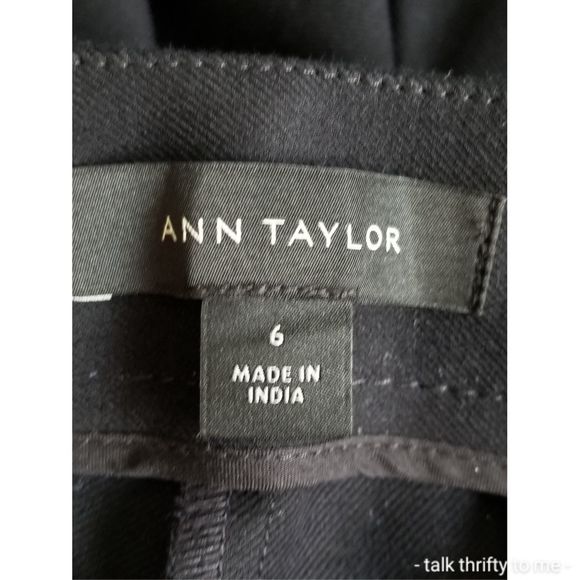 ANN TAYLOR | Flat Front Shorts Size 6 - Picture 4 of 6
